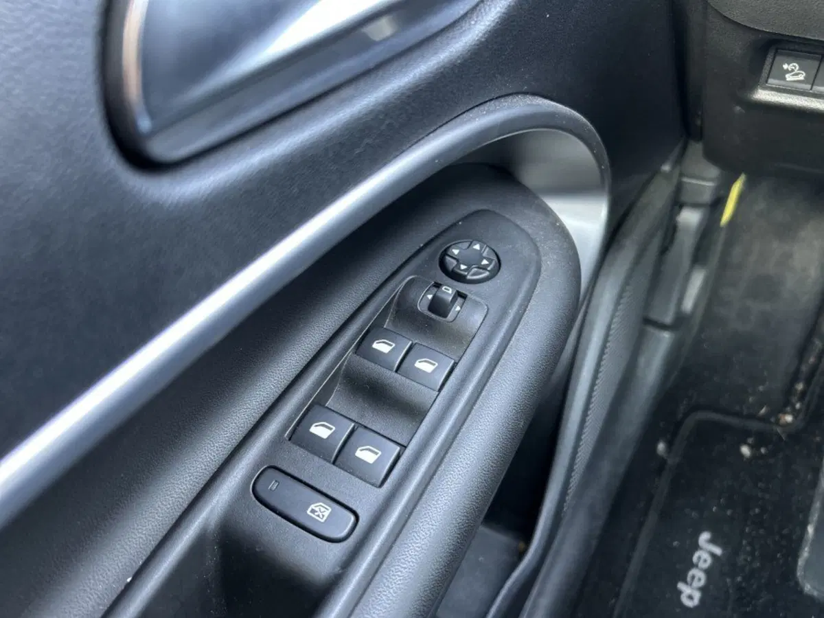 Jeep Avenger usata a Cuneo (16)