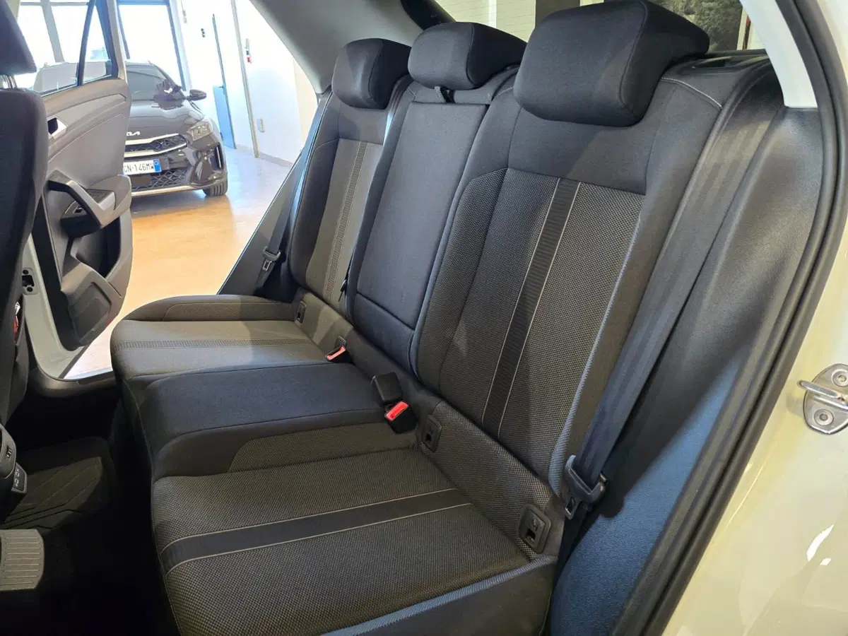 Volkswagen T-Roc usata a Rimini (12)