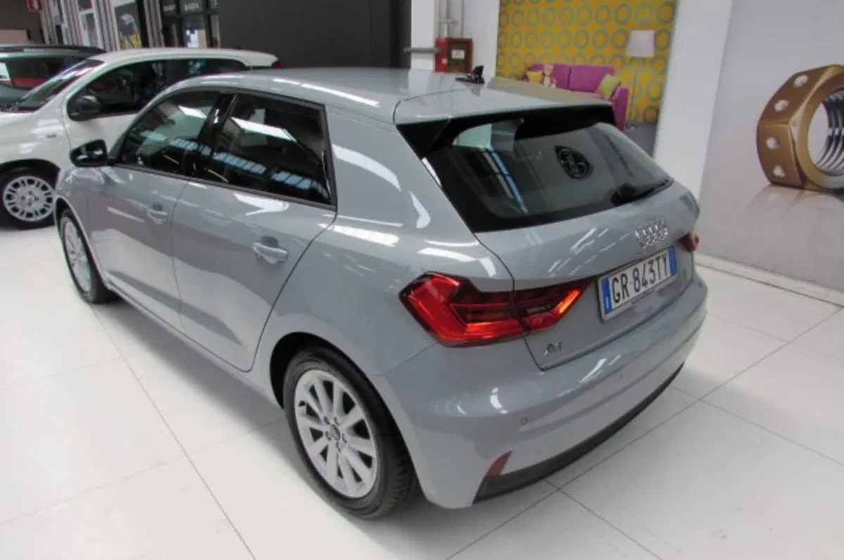 Audi A1 Sportback usata a Milano (4)