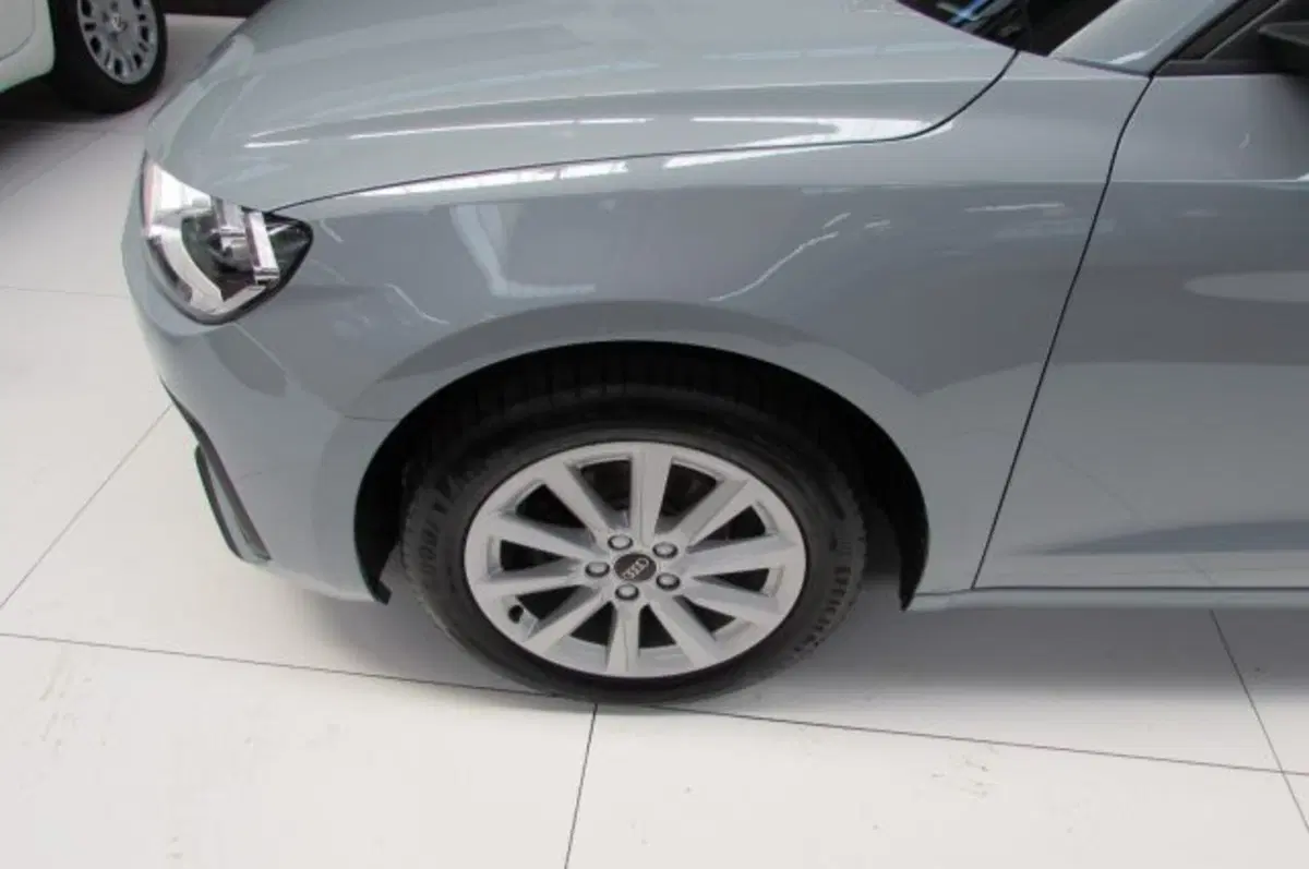 Audi A1 Sportback usata a Milano (6)