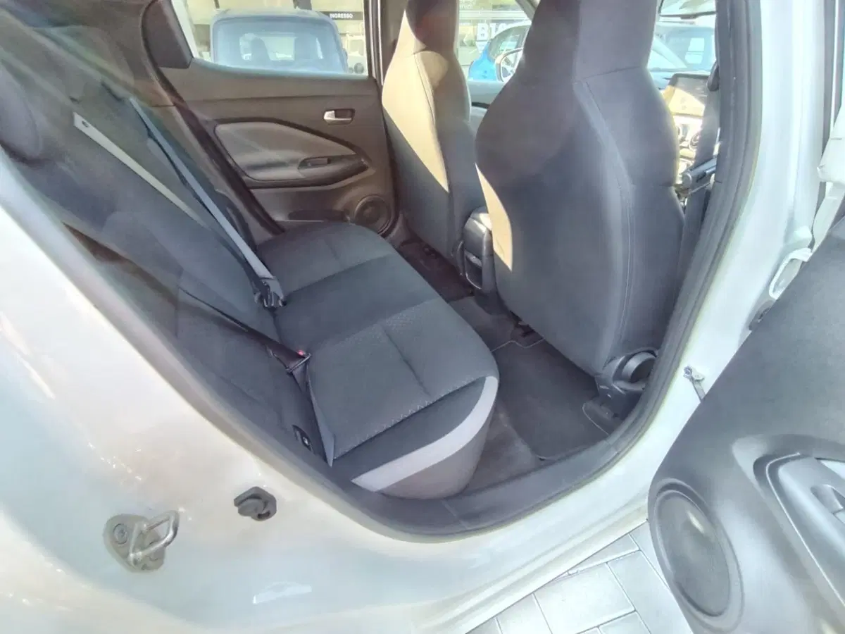 Nissan Juke usata a Massa-Carrara (18)