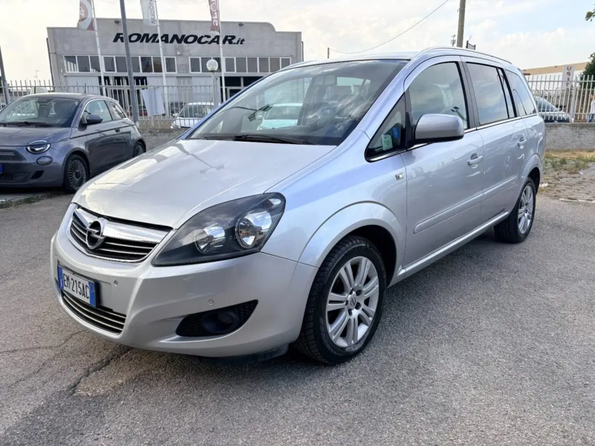 Opel Zafira usata a Foggia