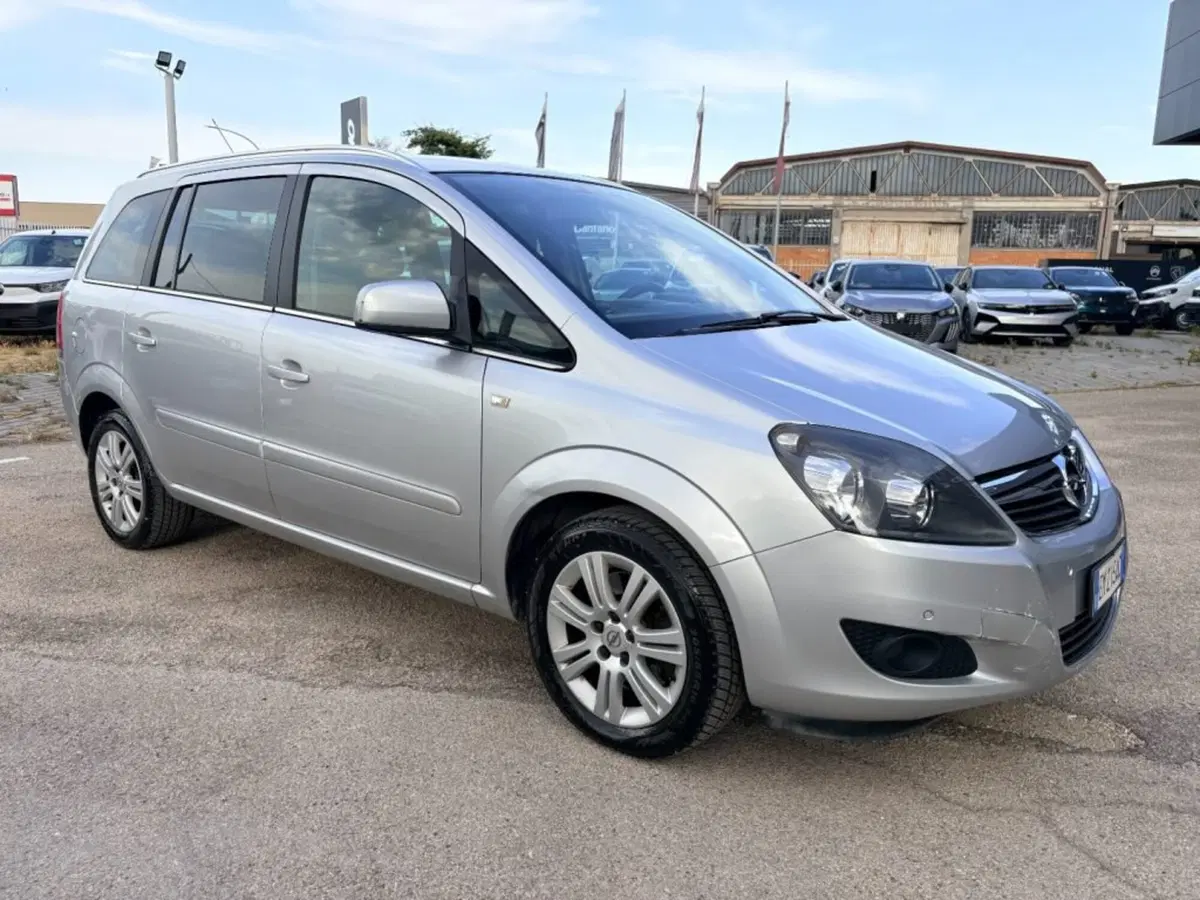 Opel Zafira usata a Foggia (3)