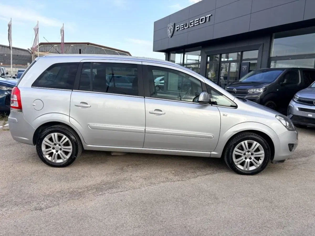 Opel Zafira usata a Foggia (4)