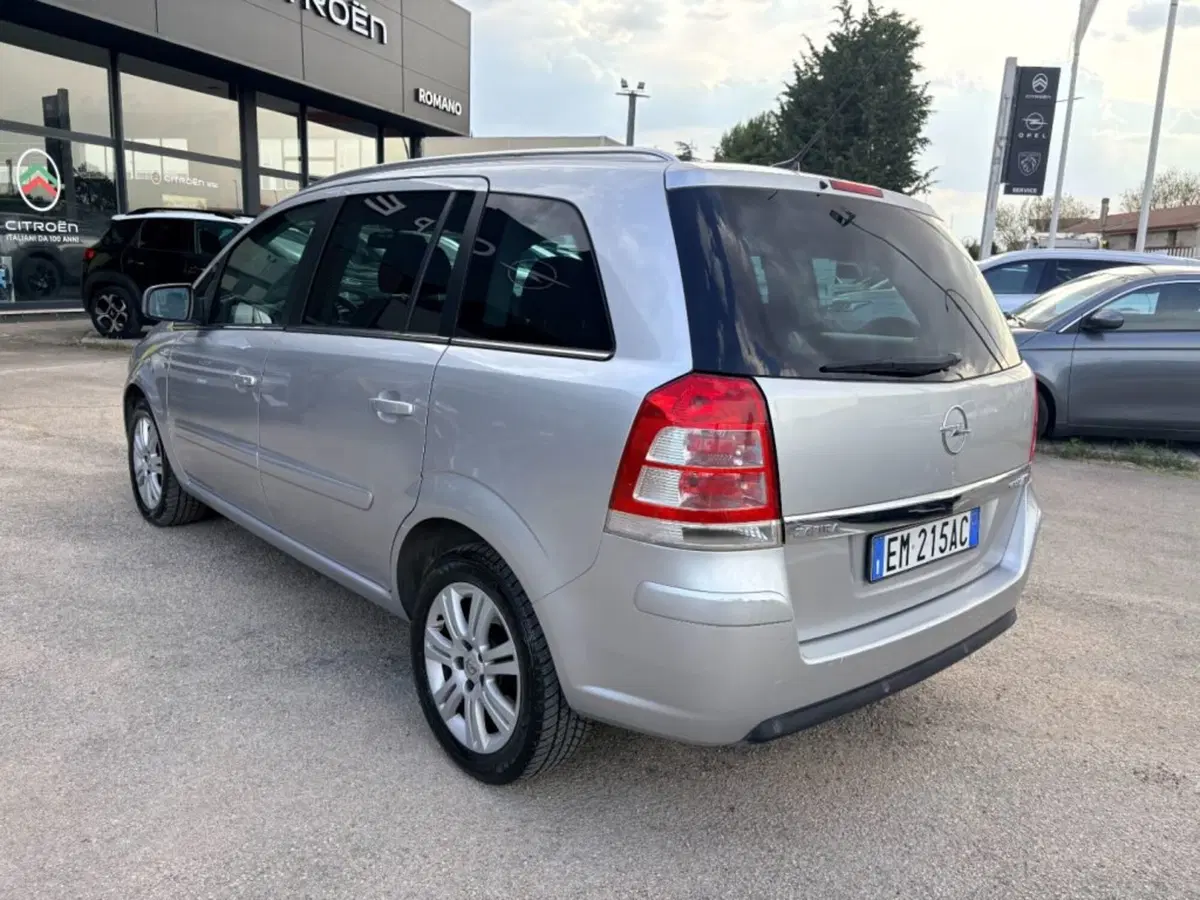 Opel Zafira usata a Foggia (7)