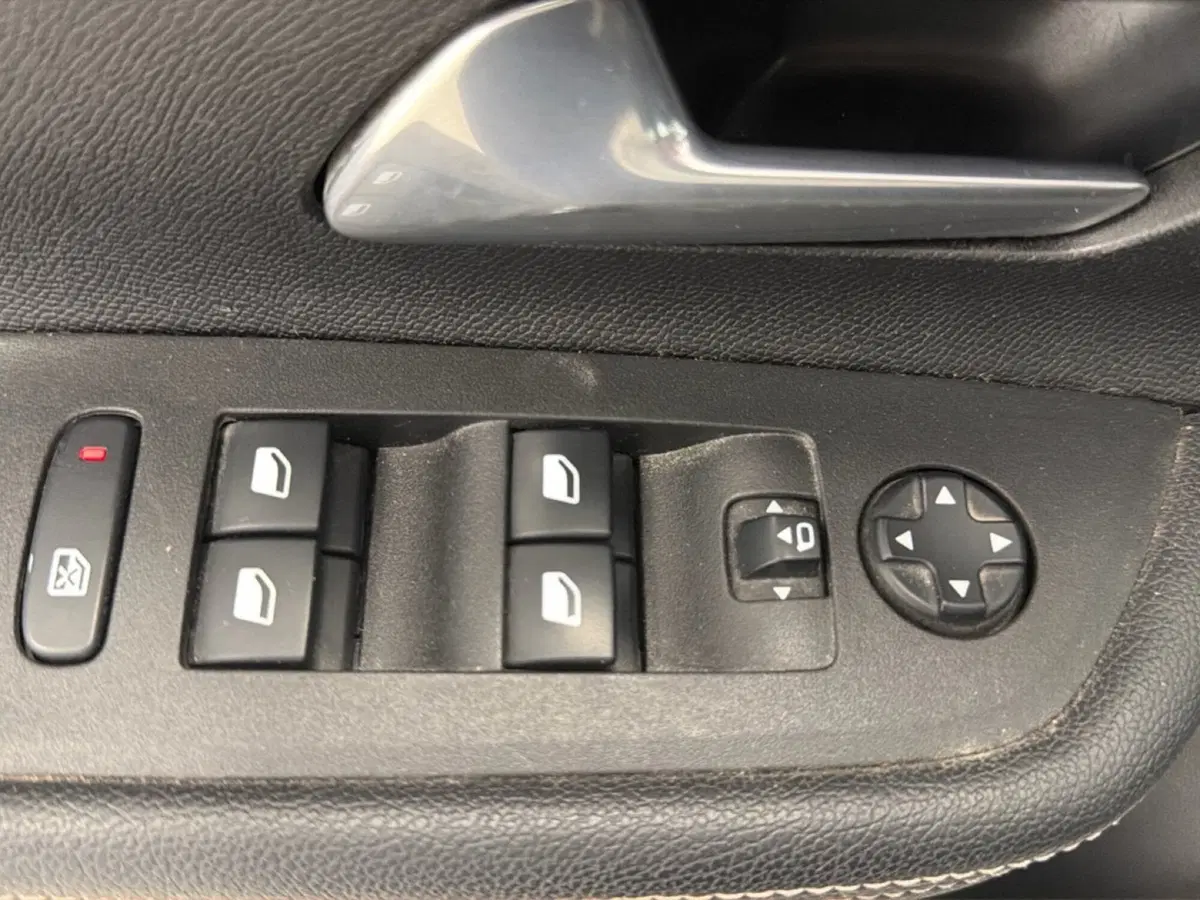 Opel Mokka usata a Palermo (8)