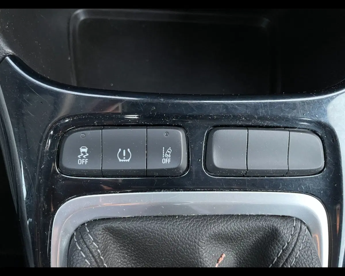 Opel Crossland X usata a Ravenna (16)