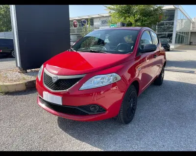 Lancia Ypsilon 0.9 TwinAir 85 CV 5 porte Metano Ecochic Silver del 2018 usata a Ravenna