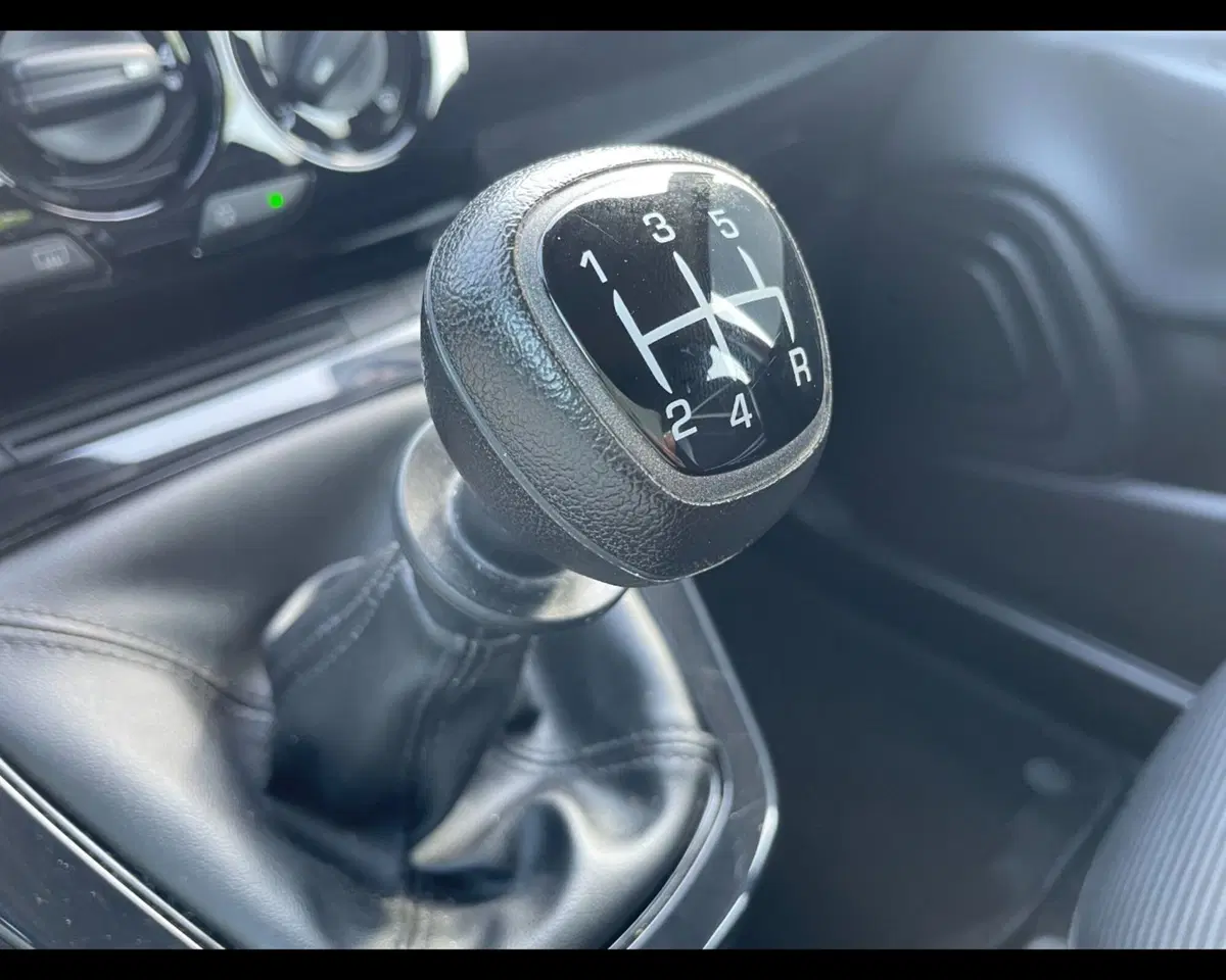Lancia Ypsilon usata a Ravenna (16)