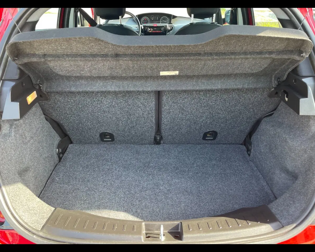 Lancia Ypsilon usata a Ravenna (7)