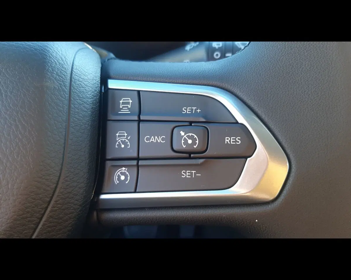 Jeep Compass nuova a Ravenna (16)