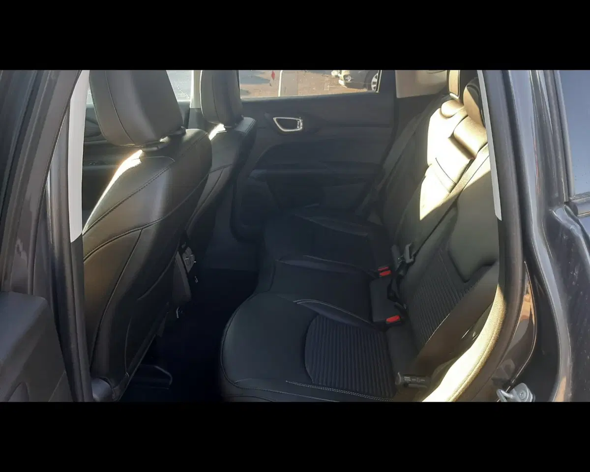 Jeep Compass nuova a Ravenna (4)