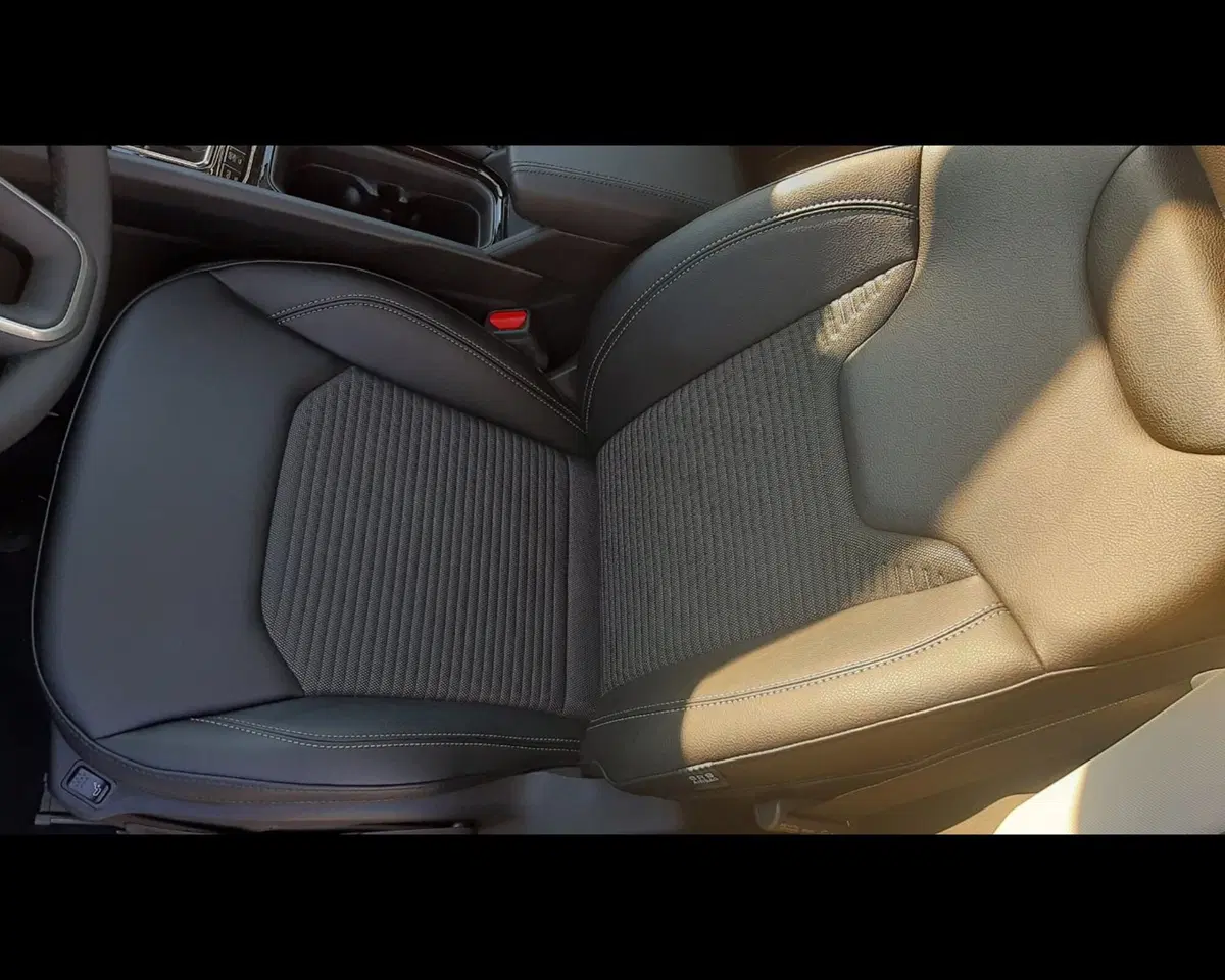 Jeep Compass nuova a Ravenna (8)