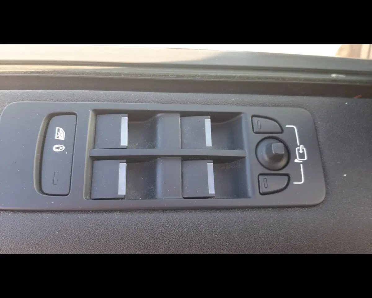 Land Rover Discovery Sport usata a Ravenna (14)
