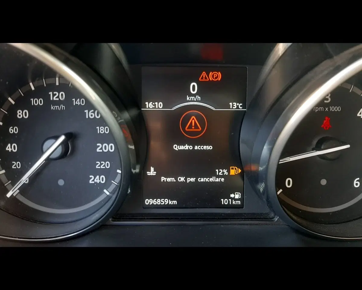Land Rover Discovery Sport usata a Ravenna (16)