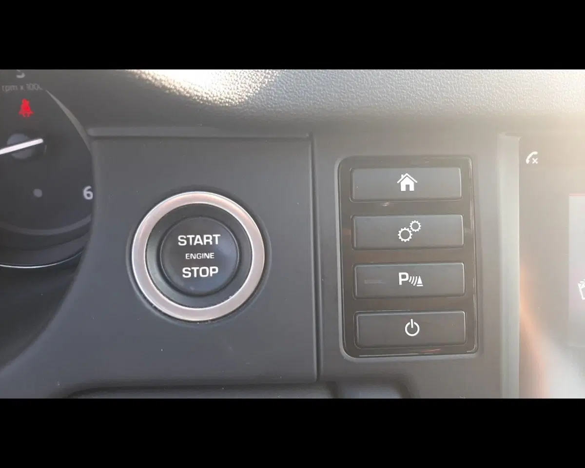 Land Rover Discovery Sport usata a Ravenna (17)