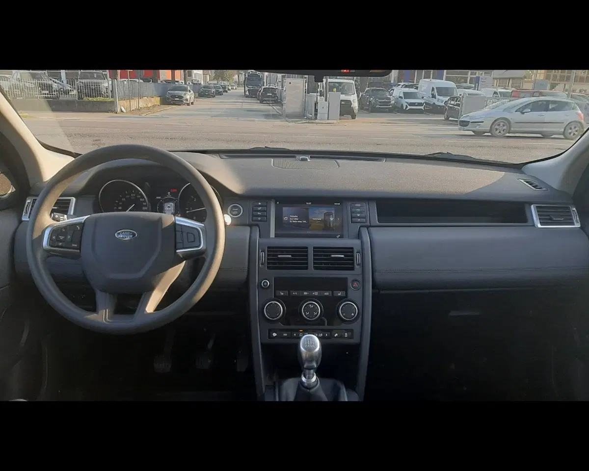 Land Rover Discovery Sport usata a Ravenna (5)