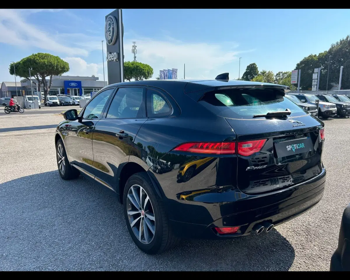 Jaguar F-Pace usata a Ravenna (2)