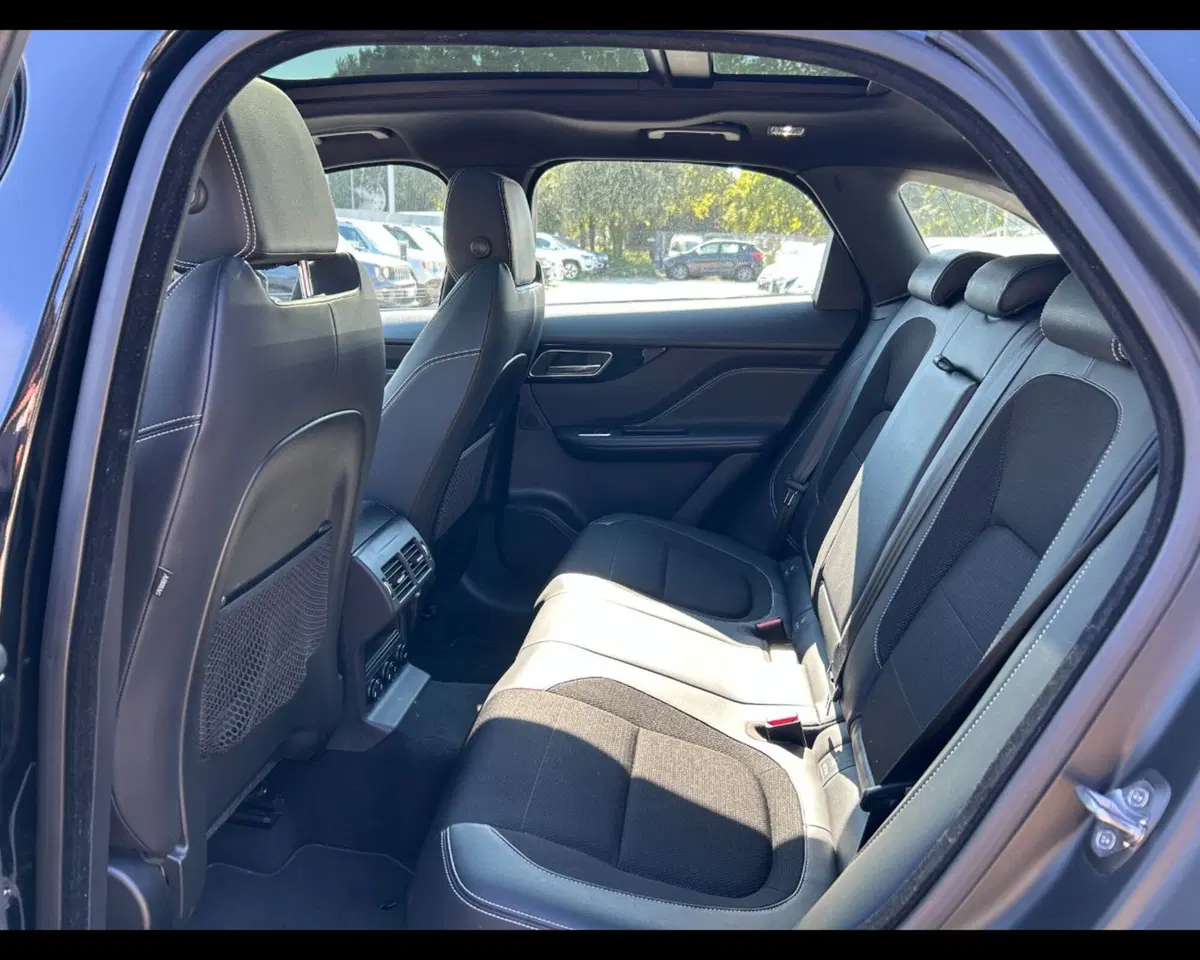 Jaguar F-Pace usata a Ravenna (4)