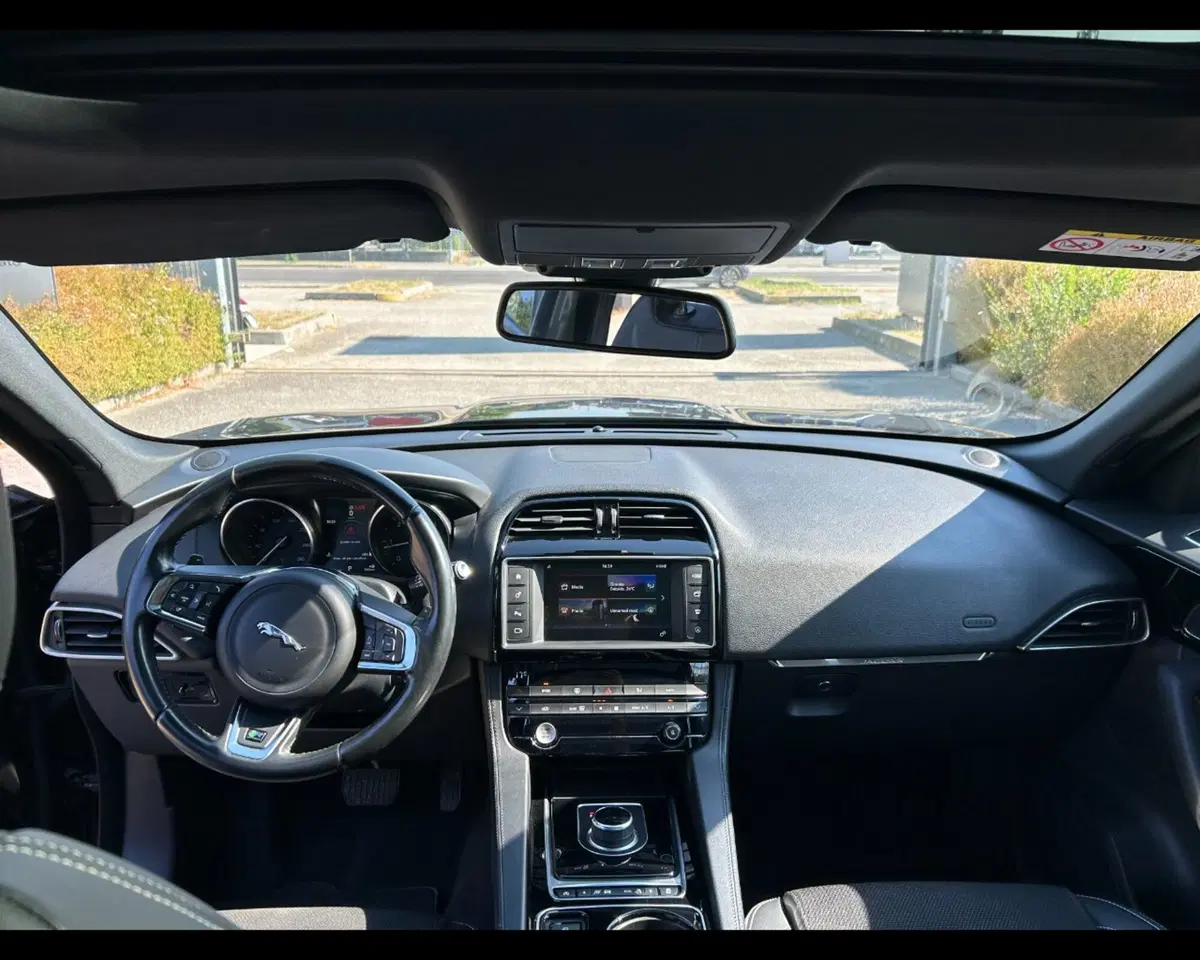 Jaguar F-Pace usata a Ravenna (5)