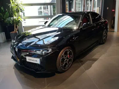 Alfa Romeo Giulia 2.0 t Veloce Q4 280cv auto nuova a Ravenna