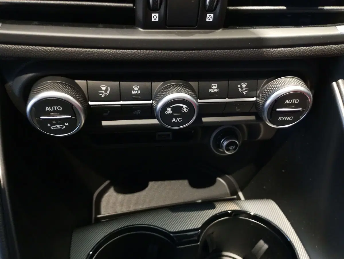 Alfa Romeo Giulia nuova a Ravenna (17)