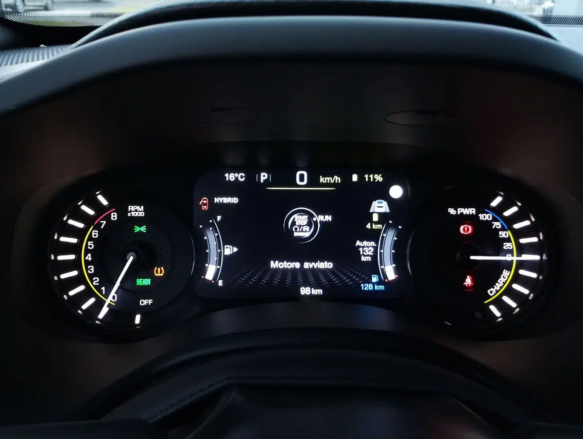 Jeep Renegade nuova a Ravenna (16)