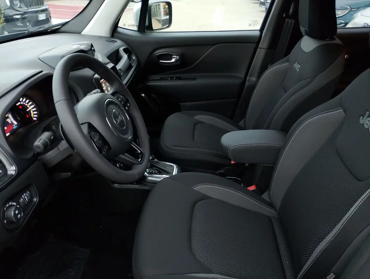Jeep Renegade nuova a Ravenna (3)
