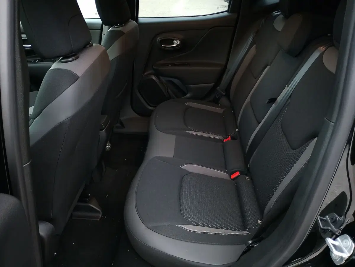 Jeep Renegade nuova a Ravenna (4)