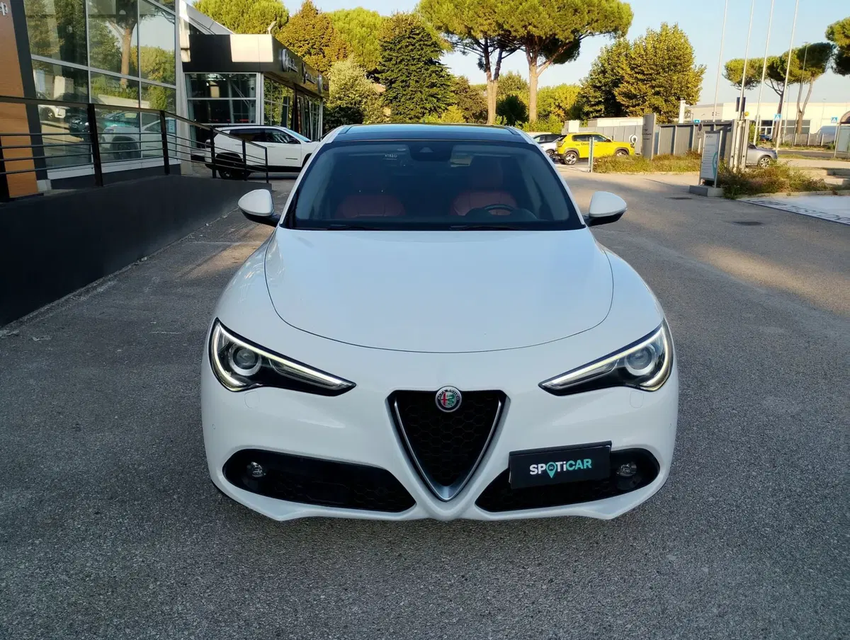 Alfa Romeo Stelvio usata a Ravenna (11)
