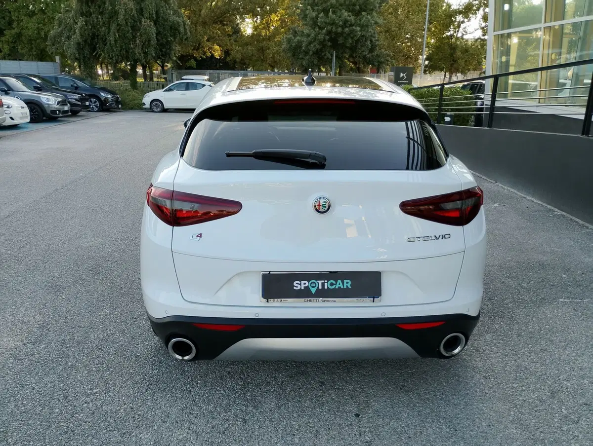 Alfa Romeo Stelvio usata a Ravenna (13)