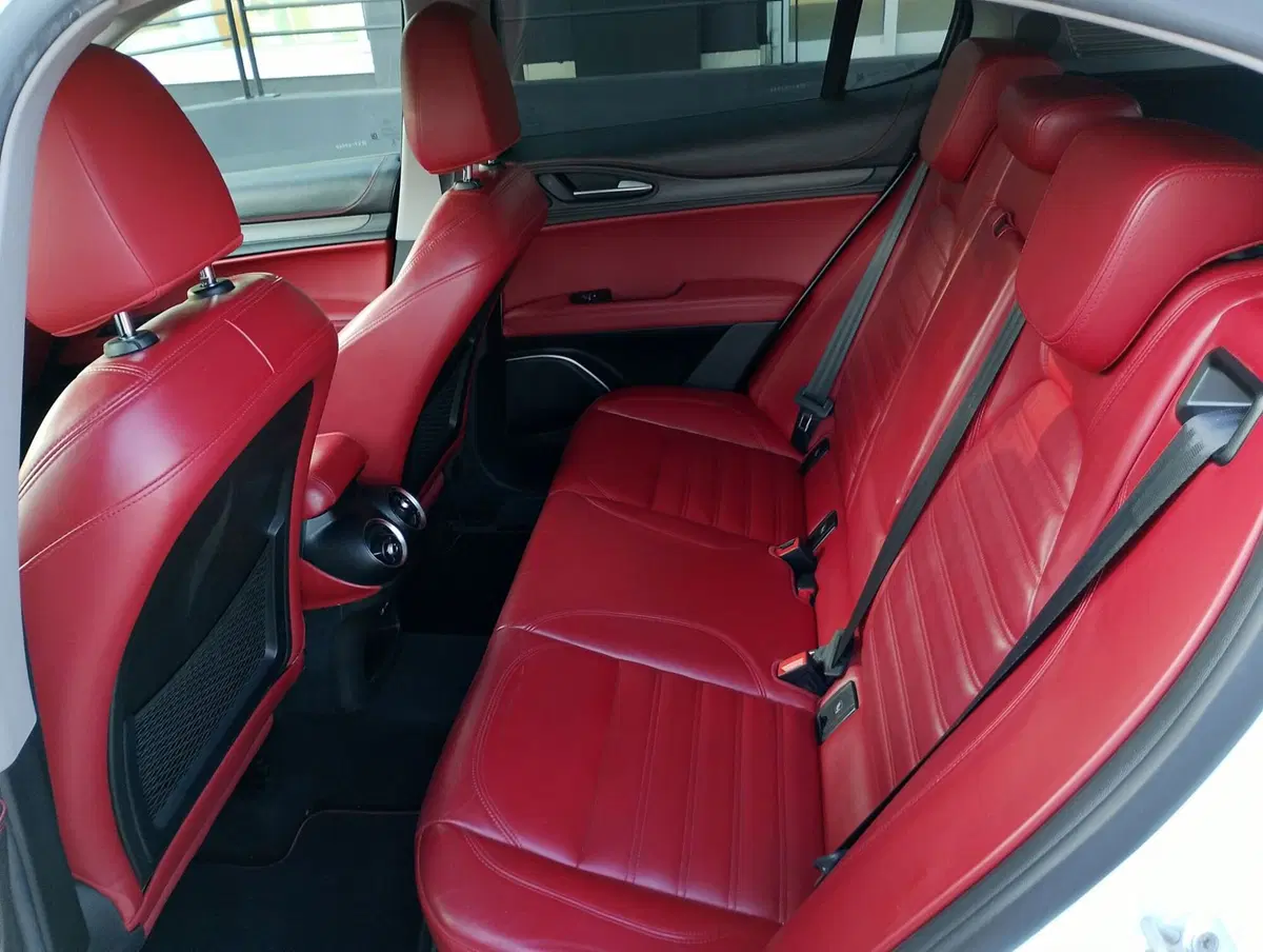 Alfa Romeo Stelvio usata a Ravenna (4)