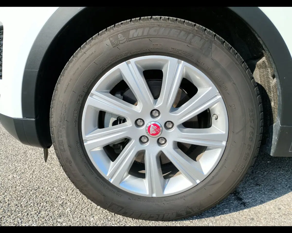 Jaguar E-Pace usata a Ravenna (7)