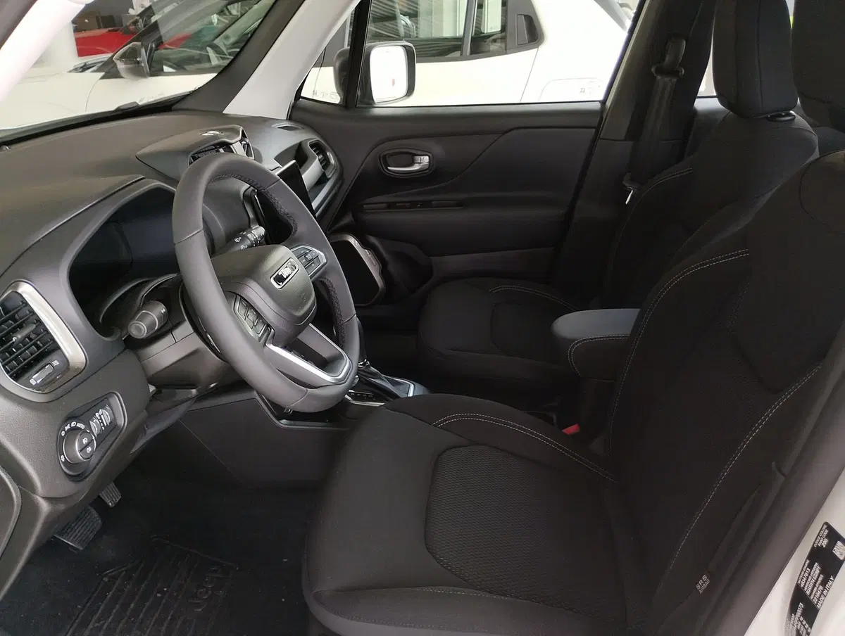 Jeep Renegade nuova a Ravenna (2)