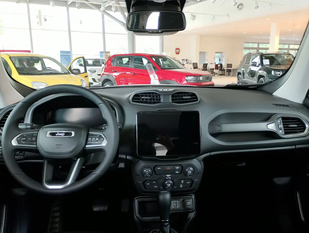 Jeep Renegade nuova a Ravenna (3)