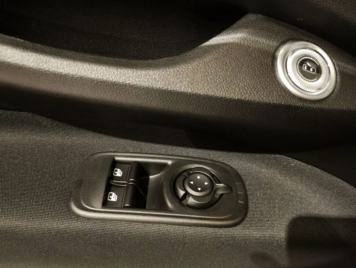 Fiat 500 Cabrio nuova a Ravenna (12)