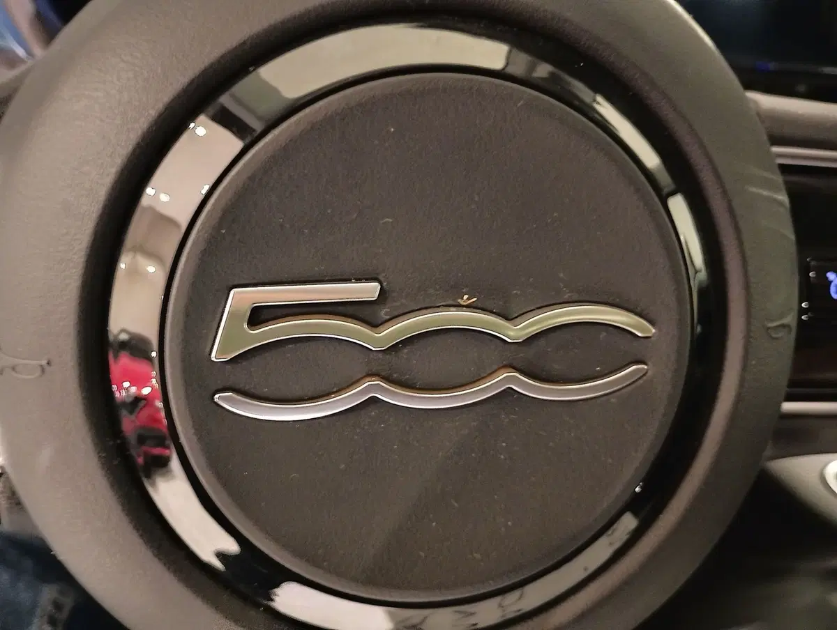 Fiat 500 Cabrio nuova a Ravenna (15)