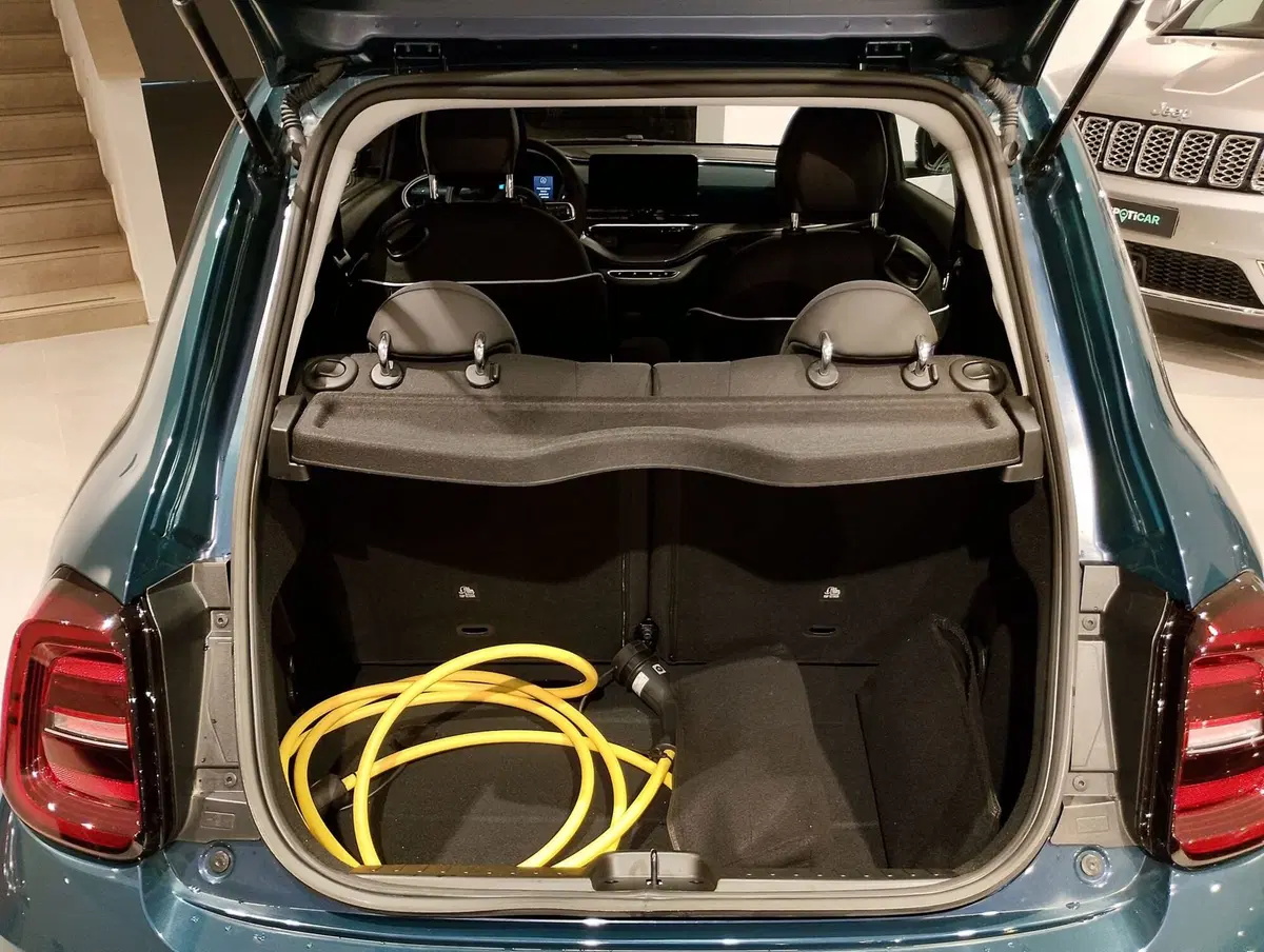 Fiat 500 Cabrio nuova a Ravenna (5)