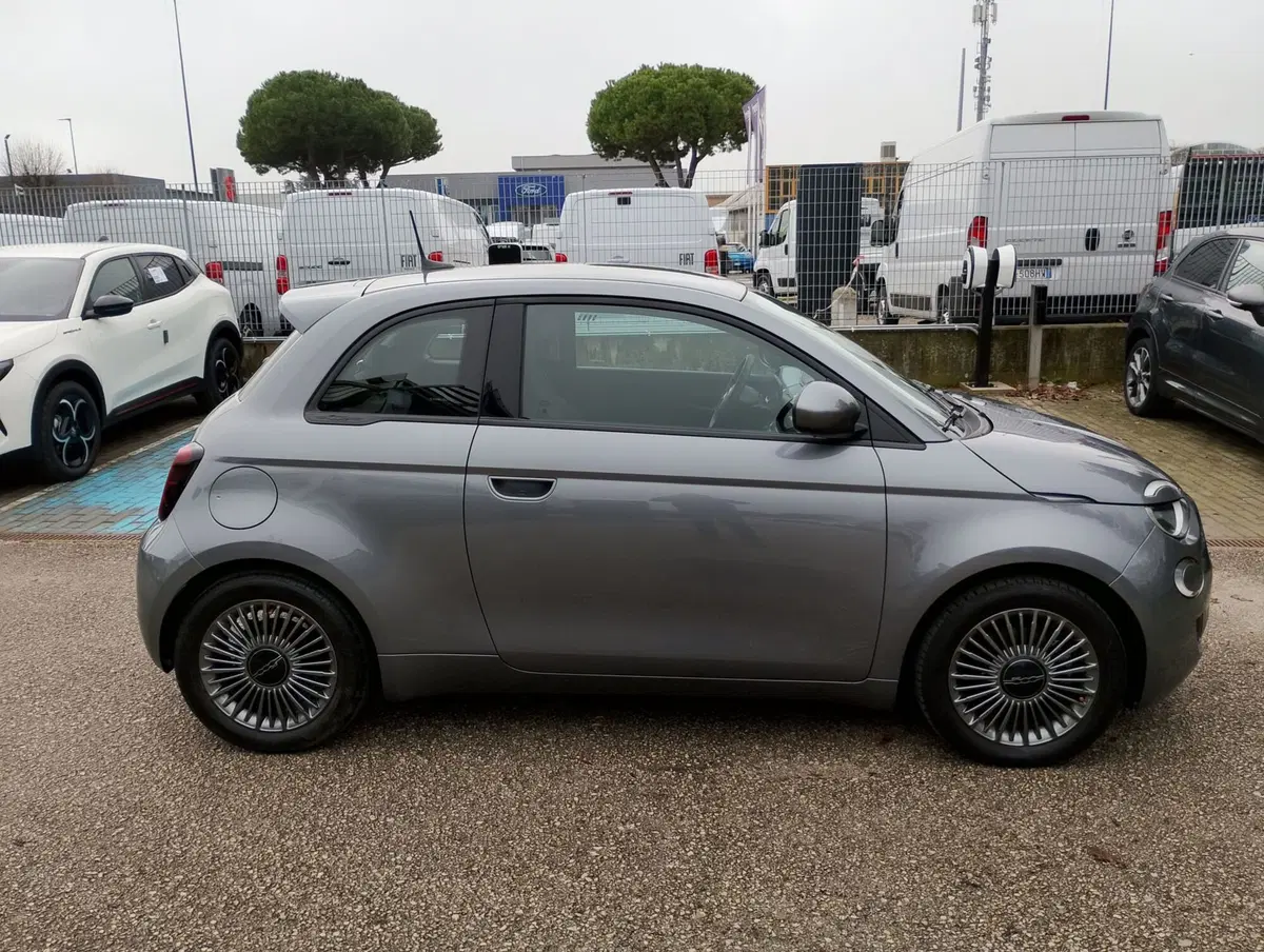 Fiat 500 Cabrio usata a Ravenna (11)