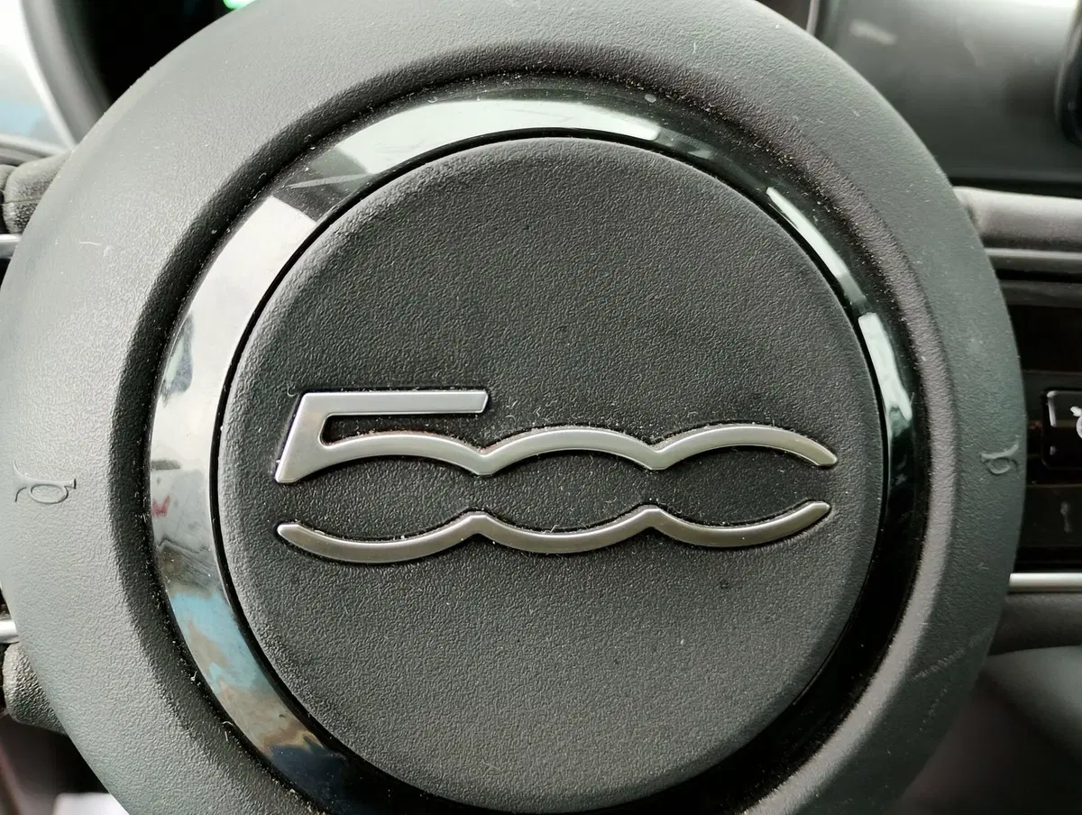 Fiat 500 Cabrio usata a Ravenna (16)