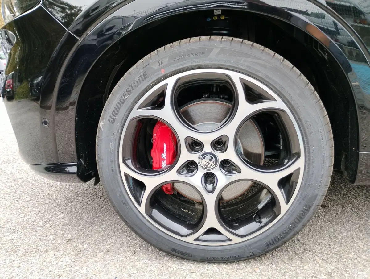 Alfa Romeo Tonale usata a Ravenna (9)