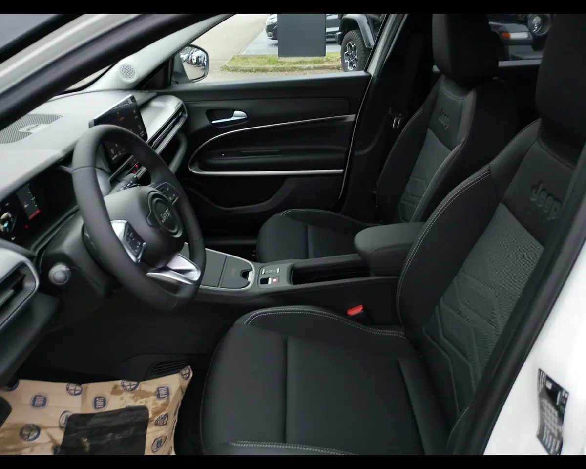 Jeep Avenger nuova a Ravenna (3)