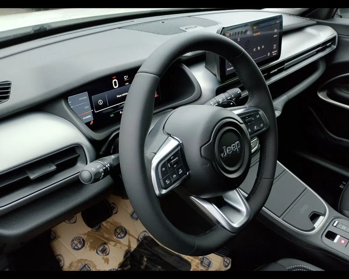 Jeep Avenger nuova a Ravenna (6)