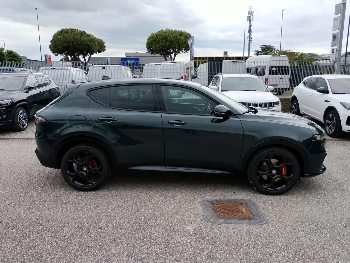 Alfa Romeo Tonale nuova a Ravenna (11)