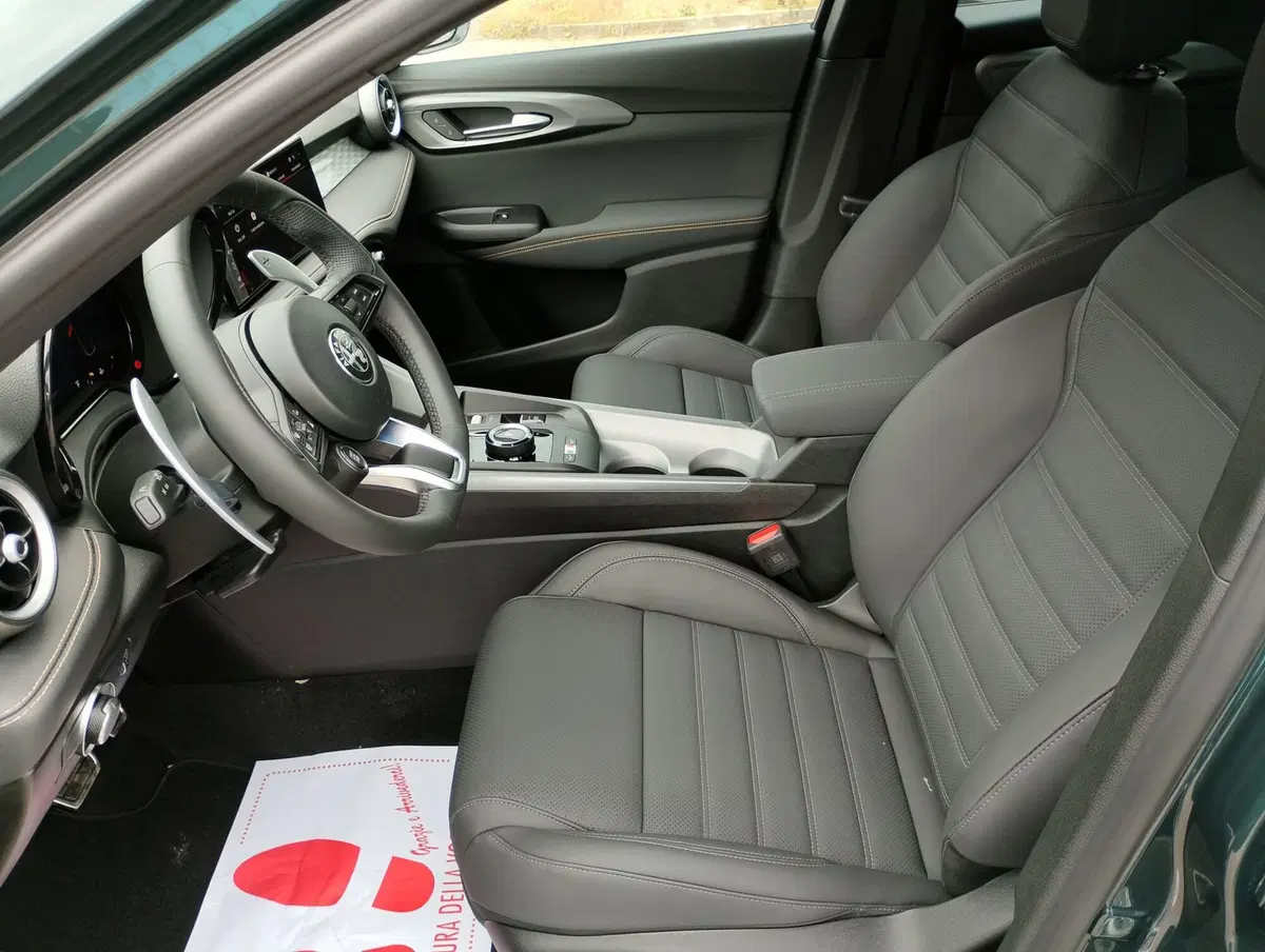 Alfa Romeo Tonale nuova a Ravenna (3)