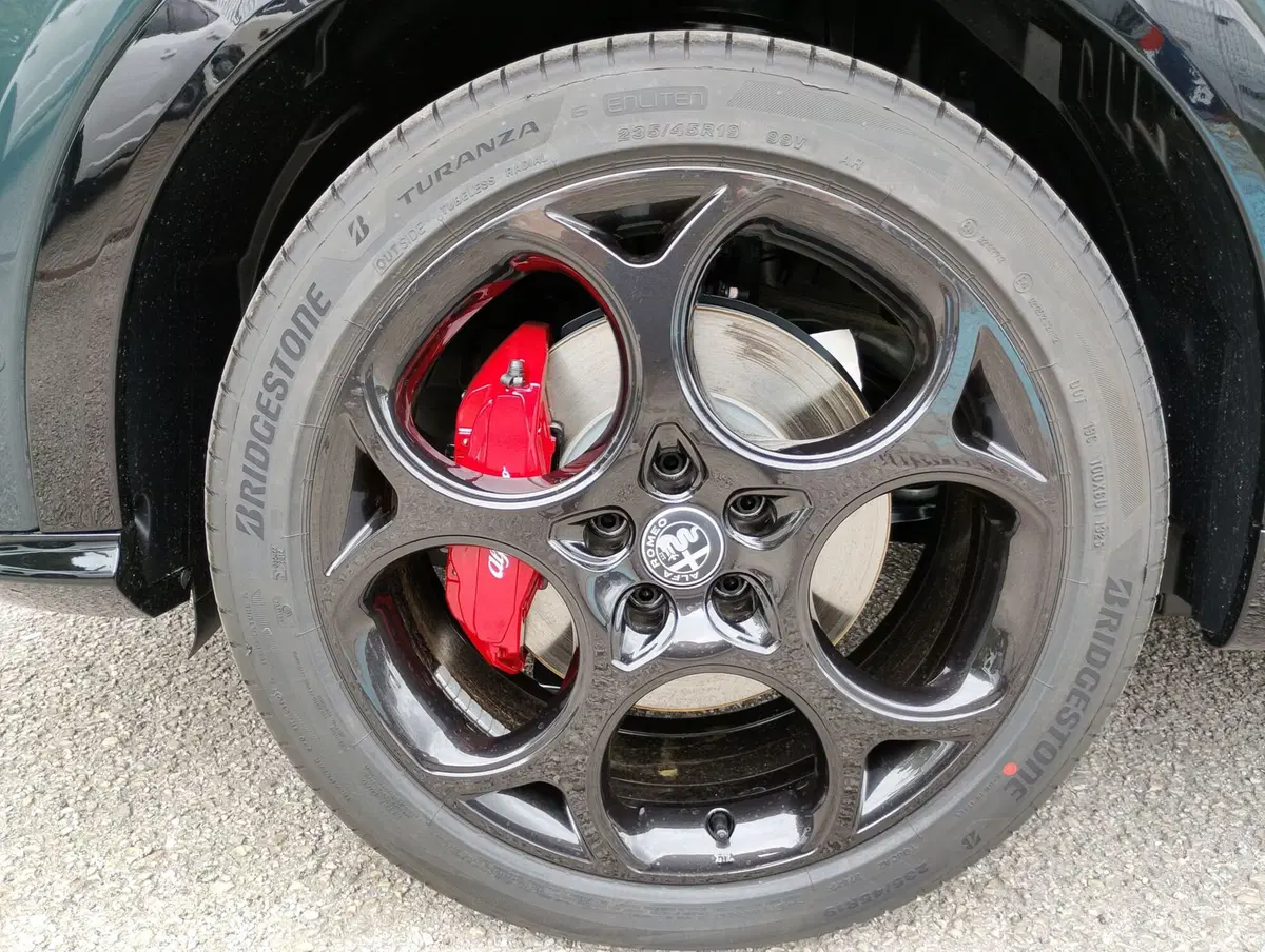 Alfa Romeo Tonale nuova a Ravenna (9)