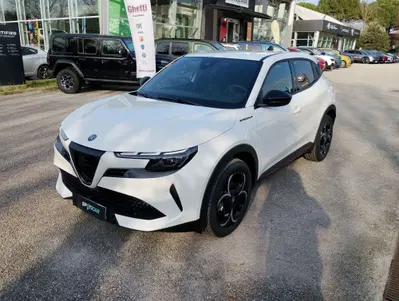 Alfa Romeo Junior 1.2 ibrida Speciale 145cv edct6 nuova a Ravenna