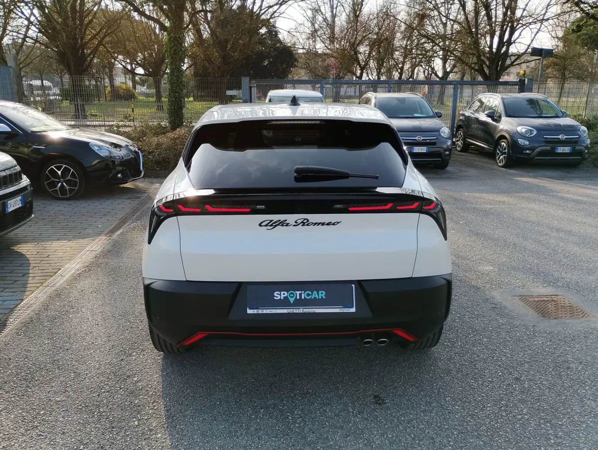 Alfa Romeo Junior nuova a Ravenna (12)