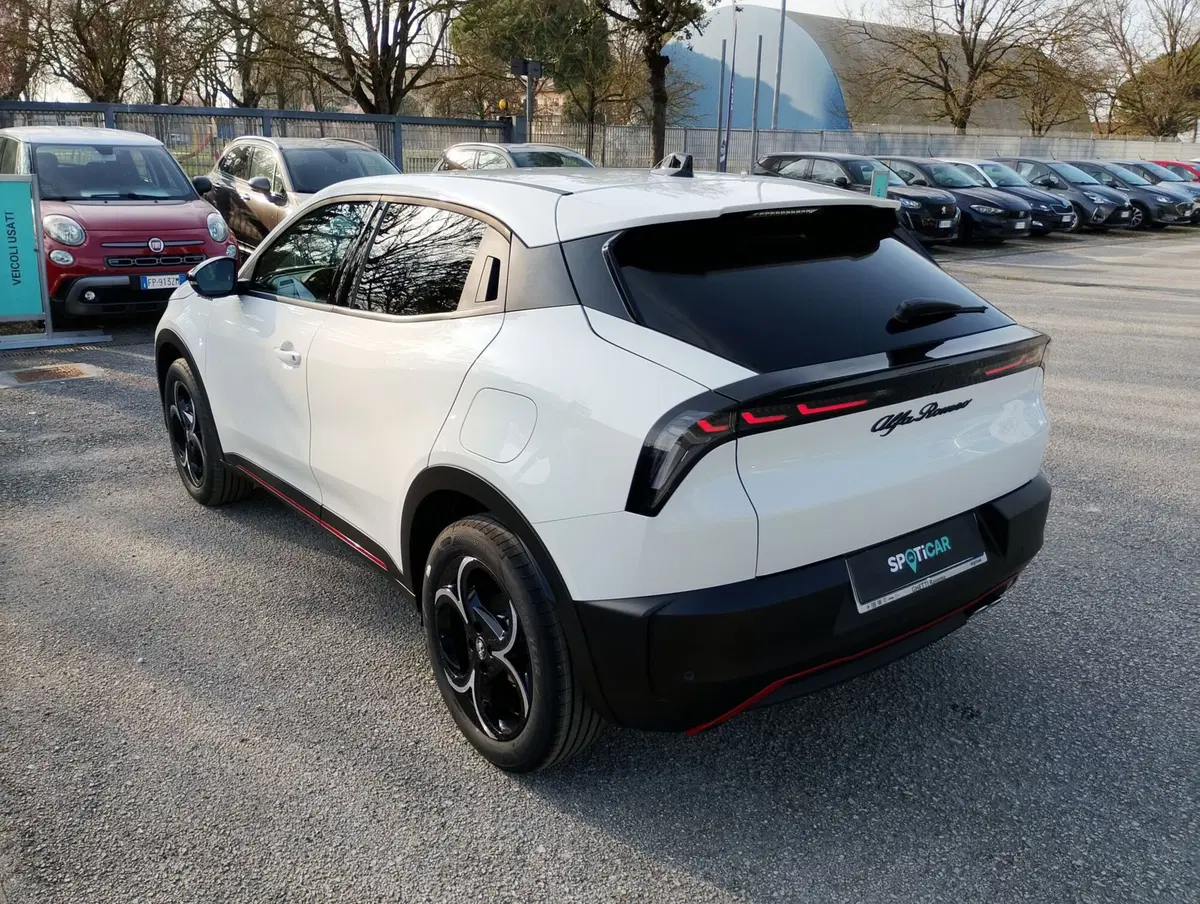 Alfa Romeo Junior nuova a Ravenna (2)