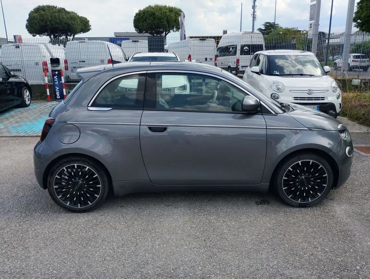 Fiat 500 Cabrio usata a Ravenna (11)